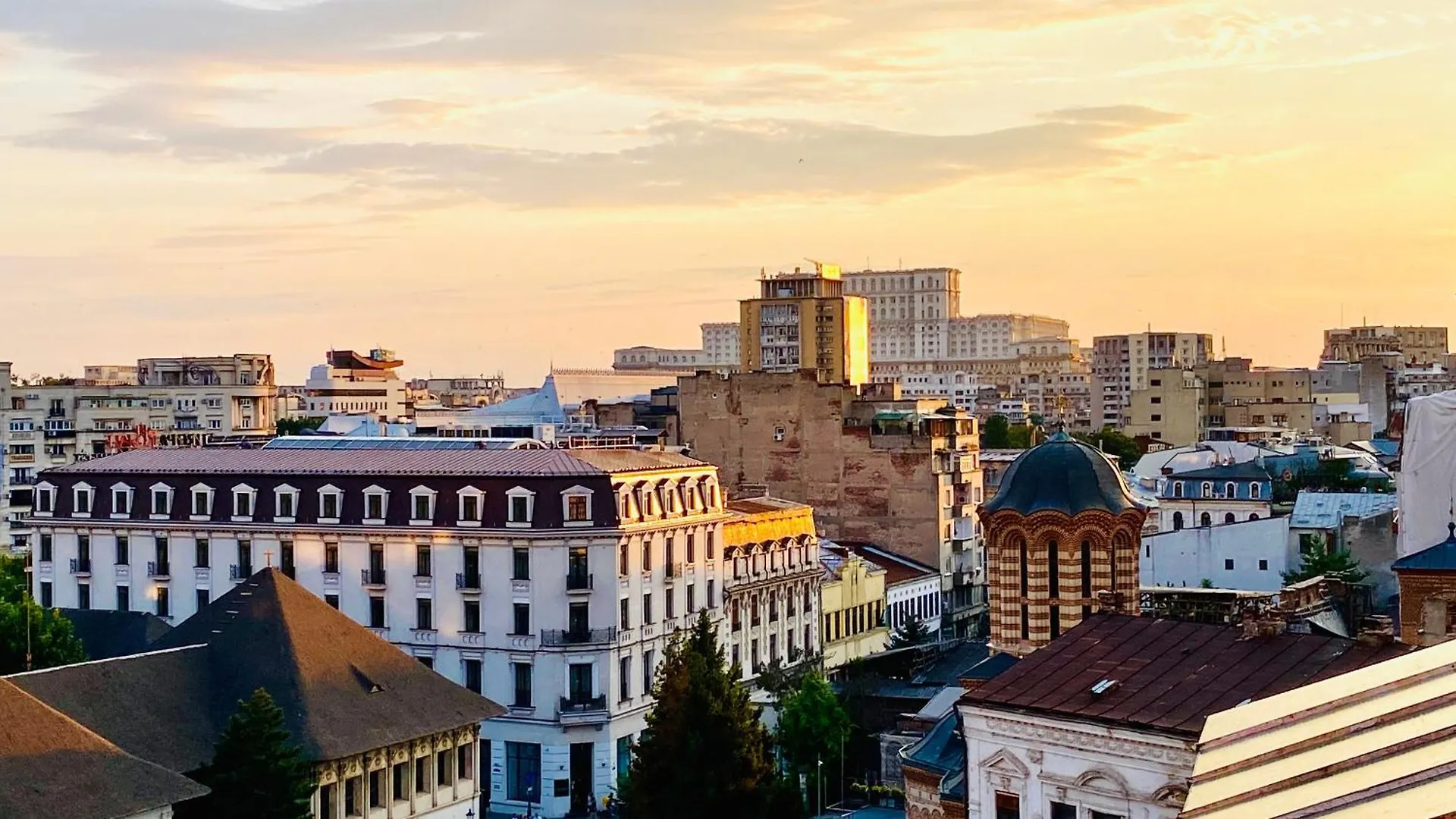 One Bedroom Apartment In The City Center Bucharest Romania