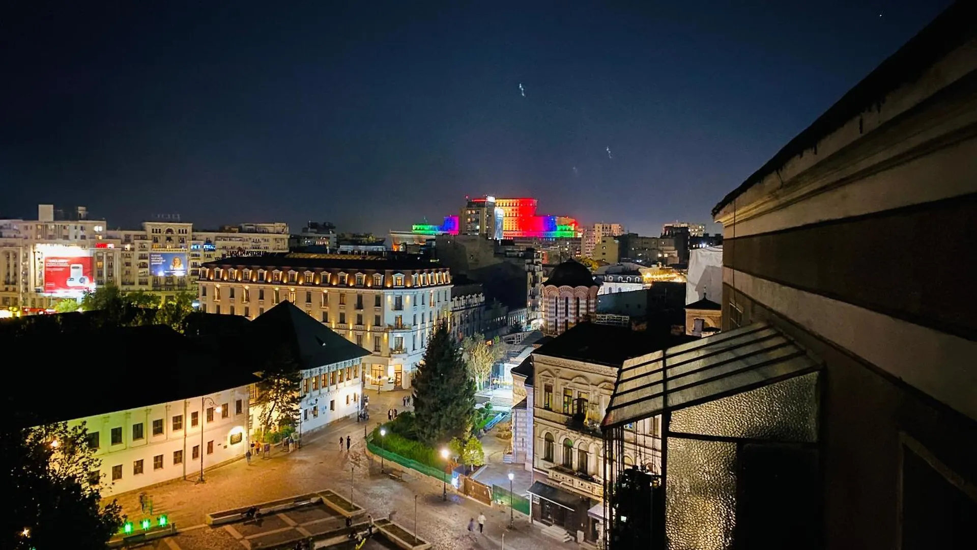 One Bedroom Apartment In The City Center Bucharest